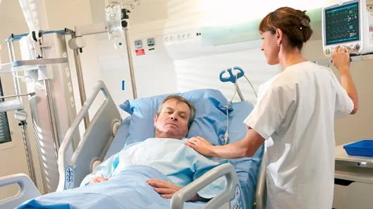 Mii de români internați sunt infestați cu o bacterie mortală