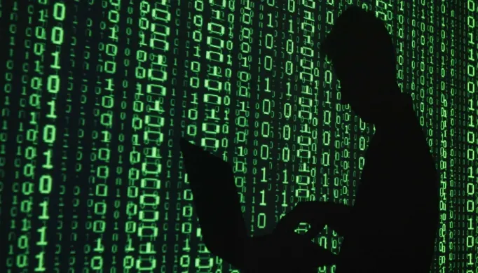 Americanii, îngrijoraţi că sunt spionaţi online atât de Guvern, cât şi de companii private