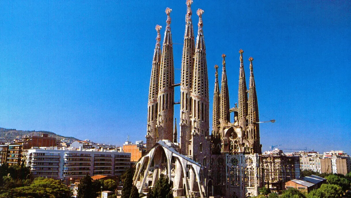 Oferte city break Barcelona. Reduceri importante de la Vola.ro