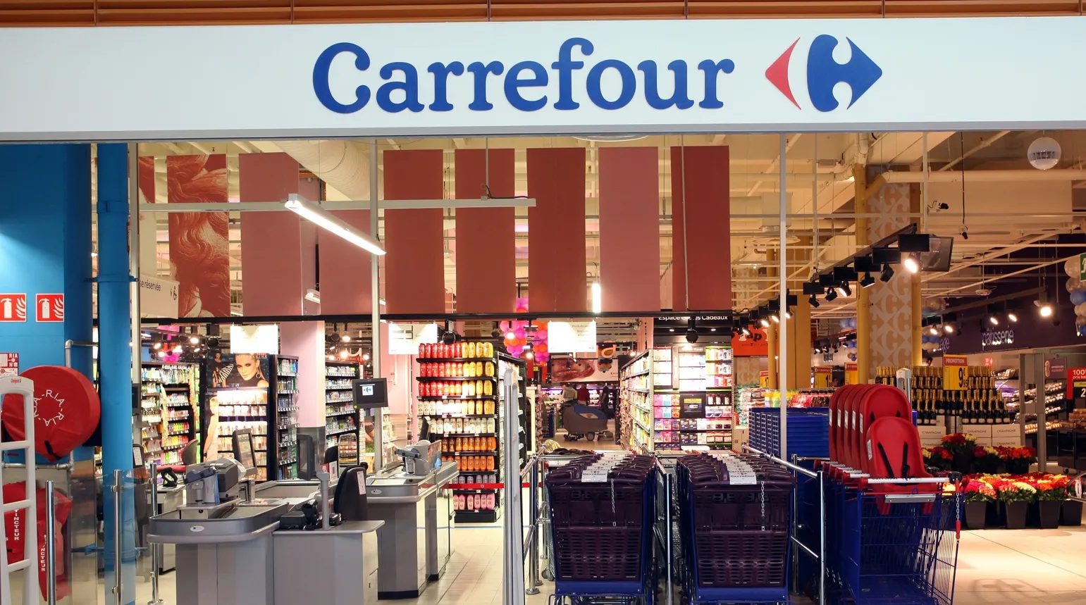 ANUNŢ BOMBĂ de la Carrefour