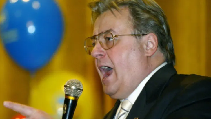Corneliu Vadim Tudor poate candida la europarlamentare