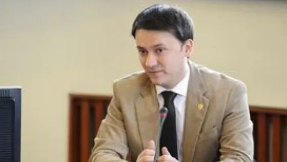 Membru CNA, Valentin Jucan, cheamă oamenii la un protest. "Vino cu un bec, cu un cablu, cu o priză"