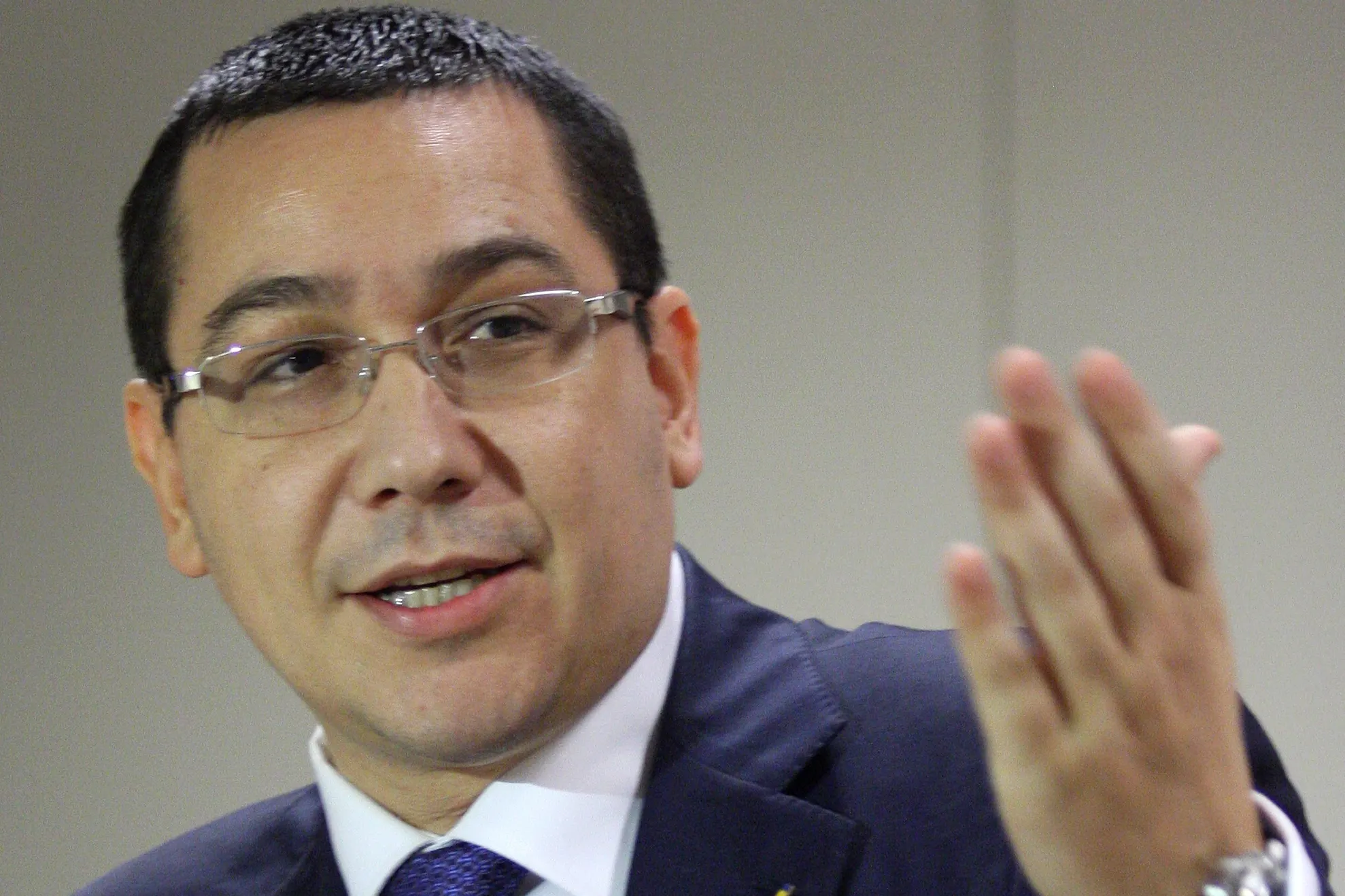 ACCIDENT AVIATIC. PDL cere demisia lui Ponta. "Responsabilitatea politică îi aparţine"
