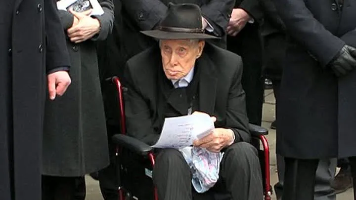ULTIMUL DRUM AL UNUI GANGSTER. Ronnie Biggs, unul dintre autorii JAFULUI SECOLULUI, înmormântat