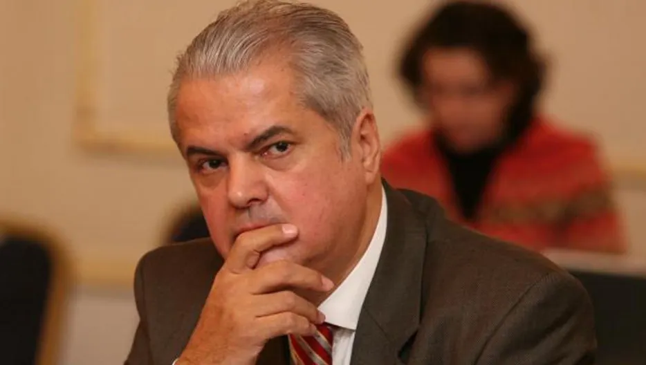 Ce a scris Năstase pe blog, cu două zile înainte de a afla dacă se întoarce la închisoare