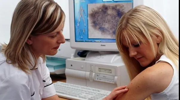 Un nou tratament pentru cancerul de piele? Un virus distruge celulele canceroase