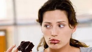 Te refugiezi în mâncare? Cum să ieşi din capcana alimentelor tip "comfort food"