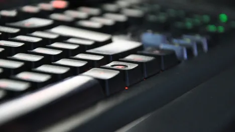 Scrisoare virală: Pensionarul care cere închiderea internetului