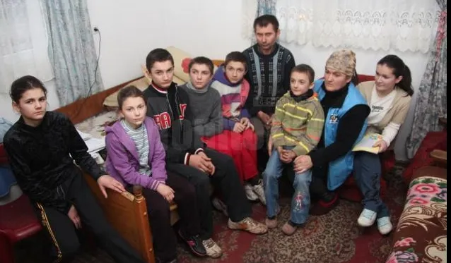 De şase luni LE-AU INTERZIS COPIILOR să meargă la şcoală: "ESTE PENITENCIAR"