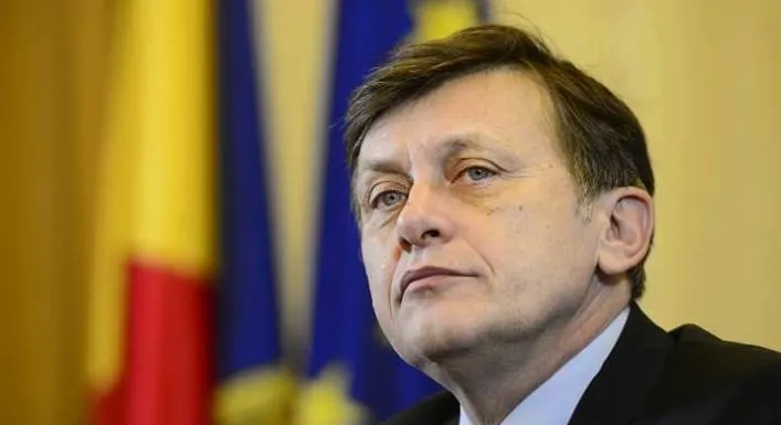 CRIN ANTONESCU, atac la PONTA: Vrea să ţină PNL în guvern într-o poziţie marginală, e INACCEPTABIL