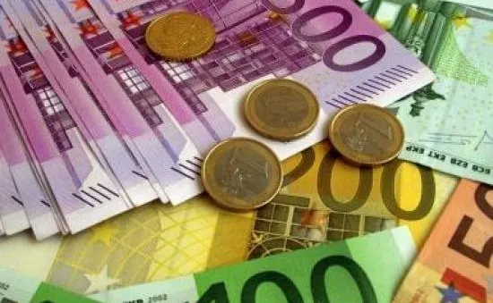 CURS BNR. Moneda EURO îşi continuă traseul descendent