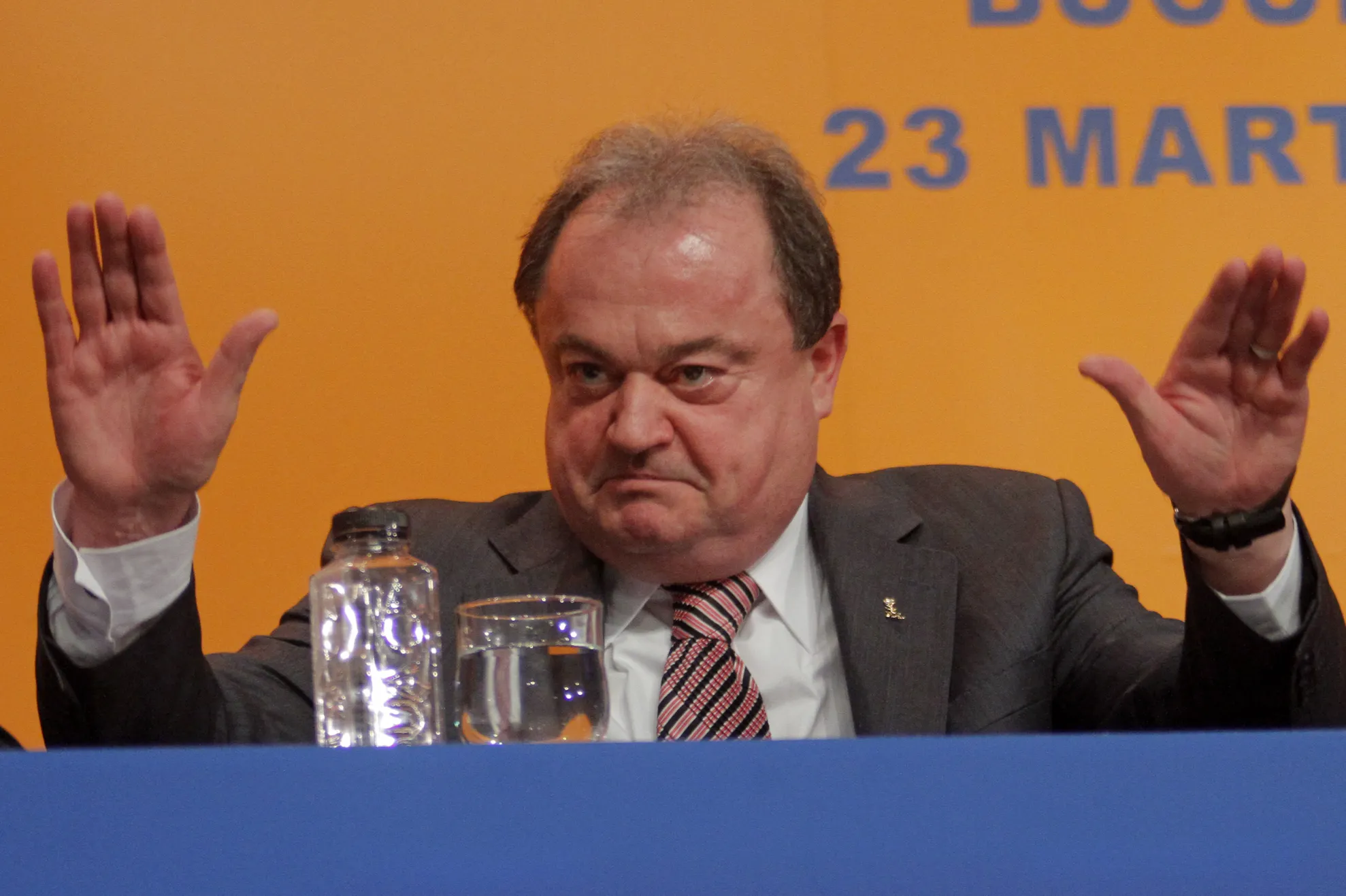 Blaga: Boc trebuie să decidă dacă e bine să fie membru al unei fundaţii care s-a săturat de PDL