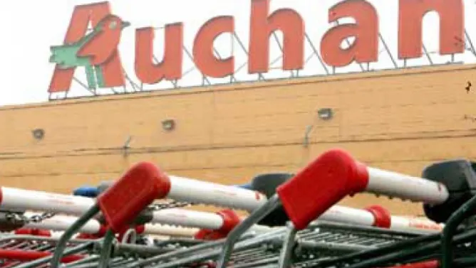 Anunţ-BOMBĂ de la AUCHAN. Cum vor reacţiona clienţii