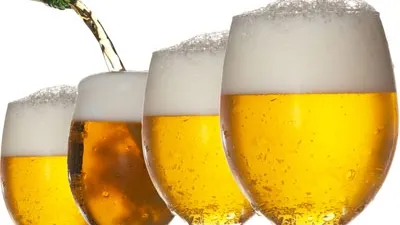 Atenţie! Ce conţine de fapt berea cu lămâie