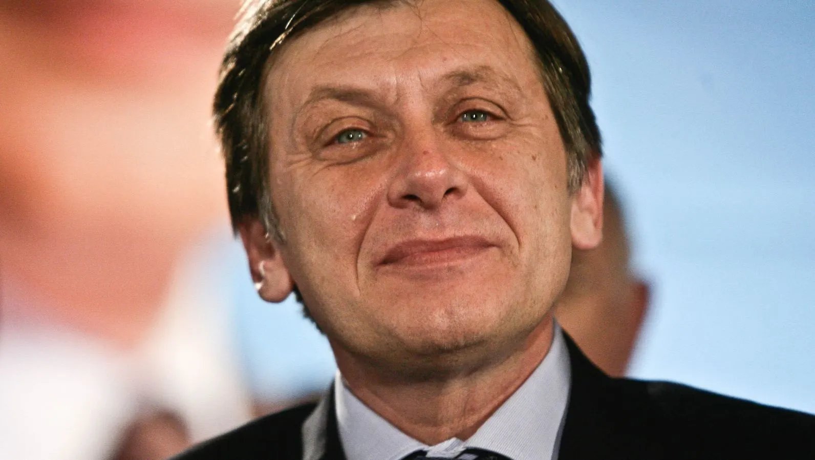CRIN ANTONESCU: "Fiecare minut din această criză este generat de Ponta"