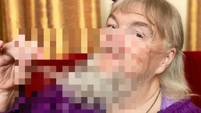 AŞA arată femeia cu CEA MAI LUNGĂ BARBĂ din lume. IMAGINI FABULOASE