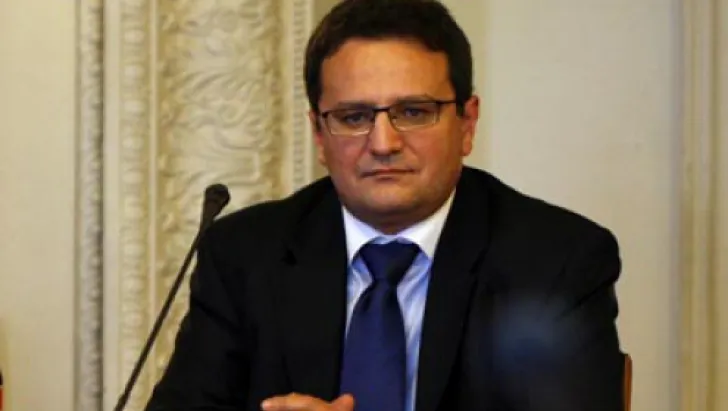 AVERTISMENTUL LUI MAIOR: Corupţia este o ameninţare la adresa securităţii naţionale