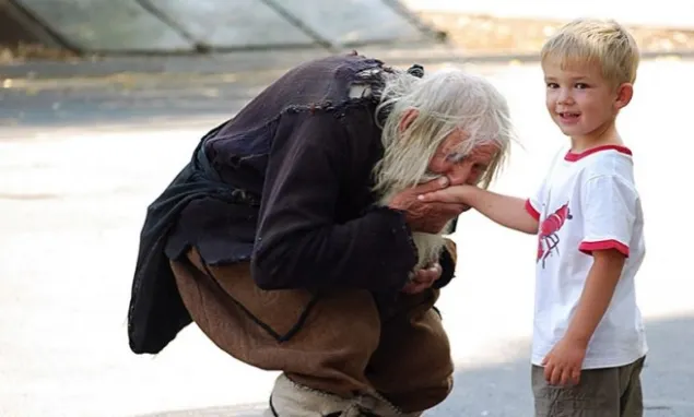 SFÂNTUL din Bulgaria: cerşetorul de 99 de ani care nu păstrează niciun ban. Povestea lui Dyado Dobri