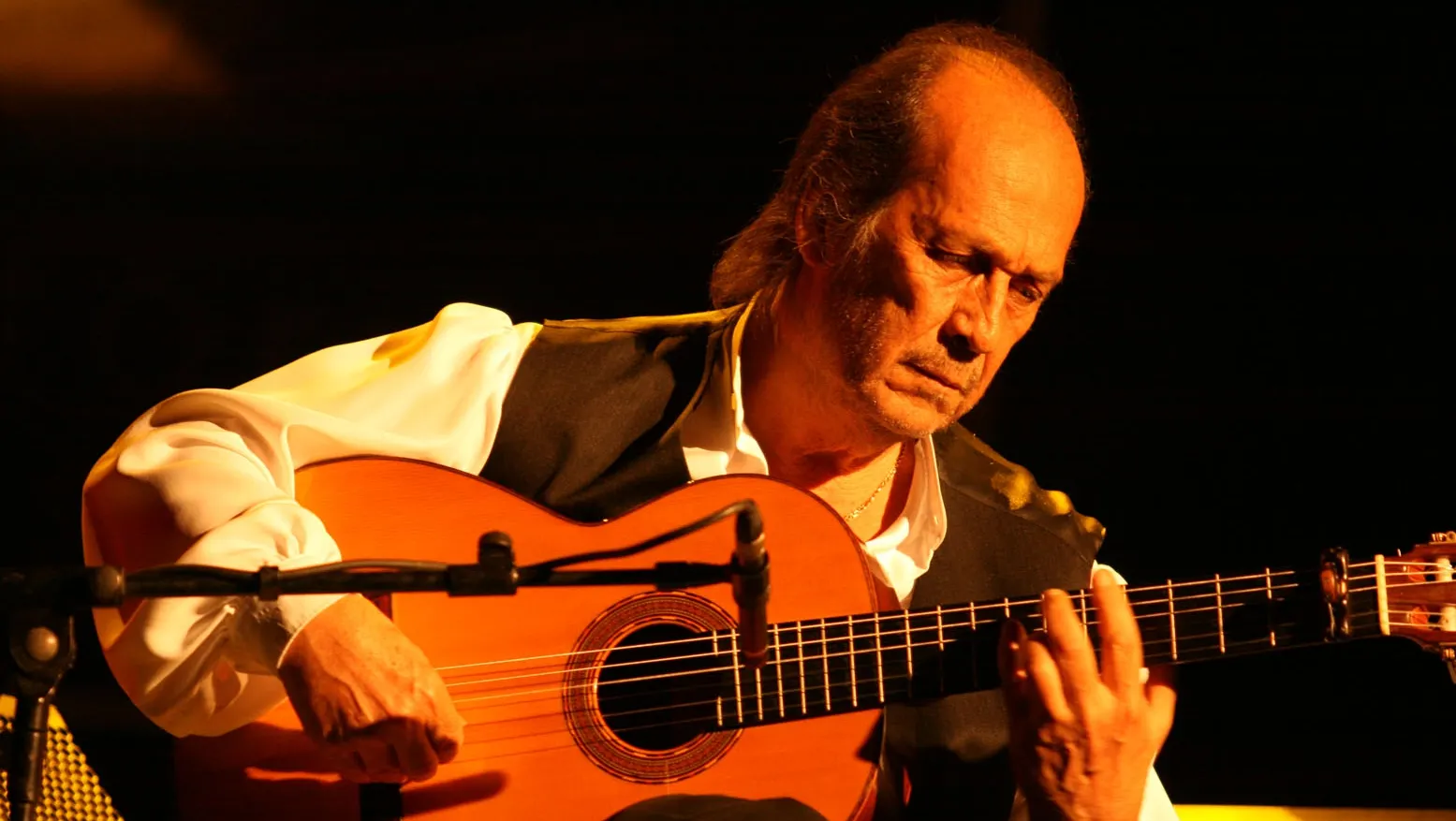 DOLIU în lumea MUZICII. Celebrul chitarist spaniol PACO DE LUCIA a MURIT