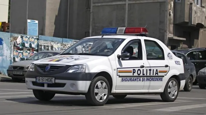 Cadavrul unui bebeluş, găsit într-o cutie la rampa de gunoi