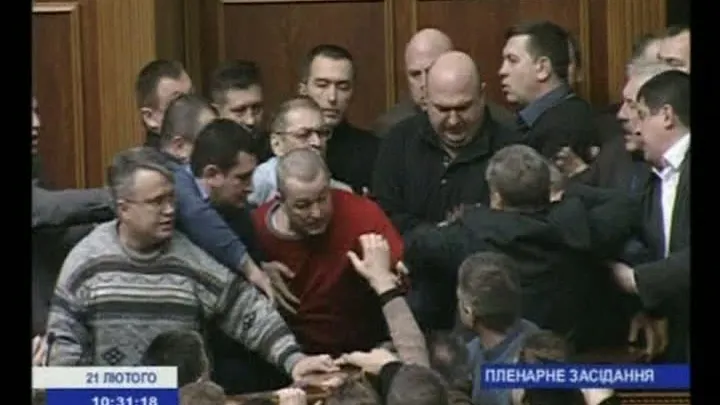 Bătaie între deputaţi în Parlamentul ucrainean