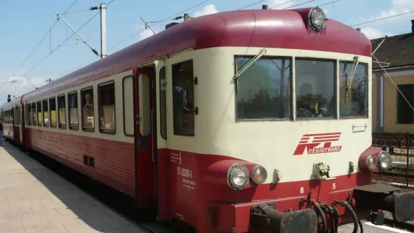 ACCIDENT GRAV ÎN TIMIŞ. Un TIR a fost lovit de un tren Regiotrans