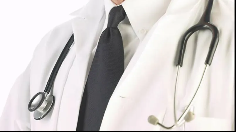 MITĂ PENTRU CEZARIANĂ: Medic de la Spitalul Judeţean Arad, trimis în judecată