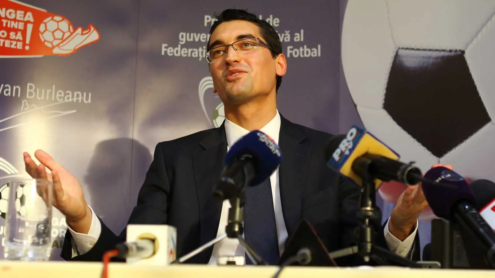 Preşedintele FRF, Răzvan Burleanu, a vorbit despre cine ar trebui desemnat antrenorul anului