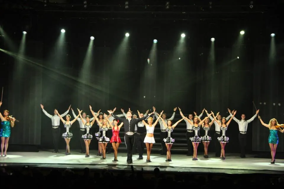 Povestea lui LORD OF THE DANCE   