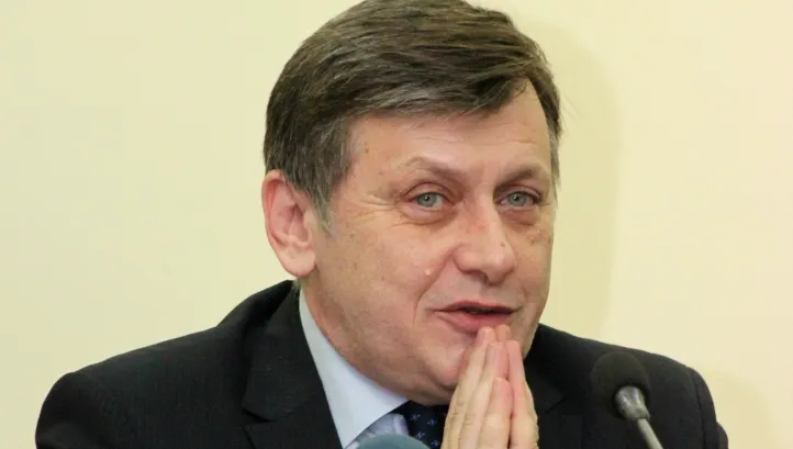 Antonescu: Candidatura lui Mircea Diaconu o luăm serios în calcul, trebuie o verificare juridică