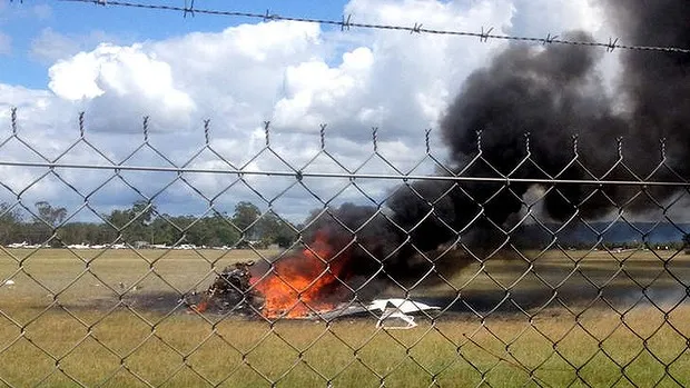 Cinci persoane au murit după prăbuşirea unui avion uşor în Australia