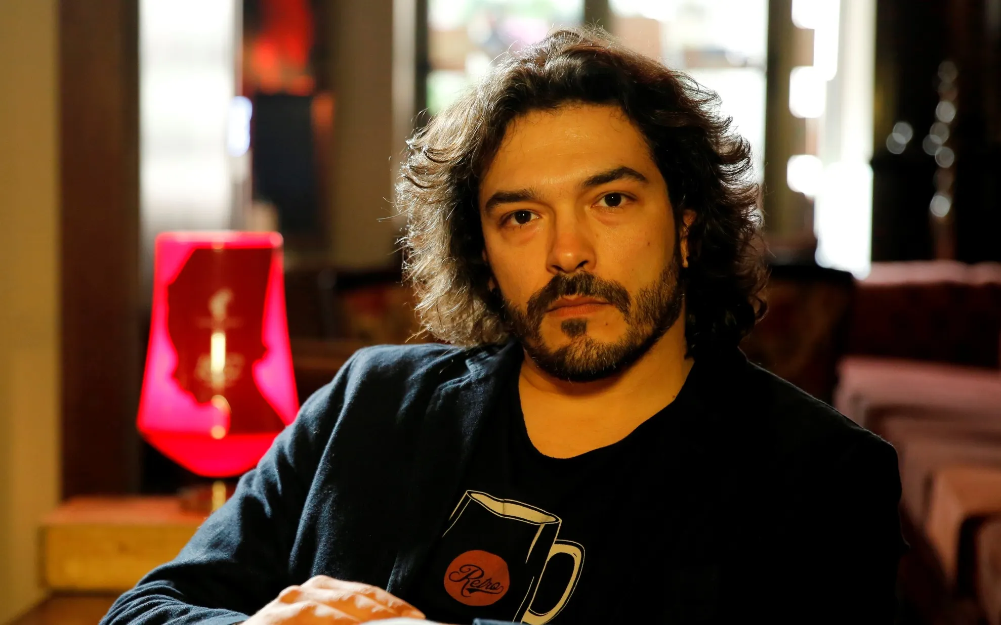 Plătești cafeaua cu versuri, de Ziua Internațională a Poeziei 