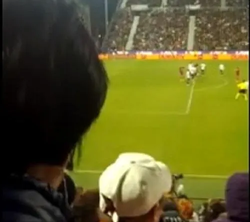 VIDEO FABULOS. Cum se manifestă O FEMEIE la meciul CFR-STEAUA