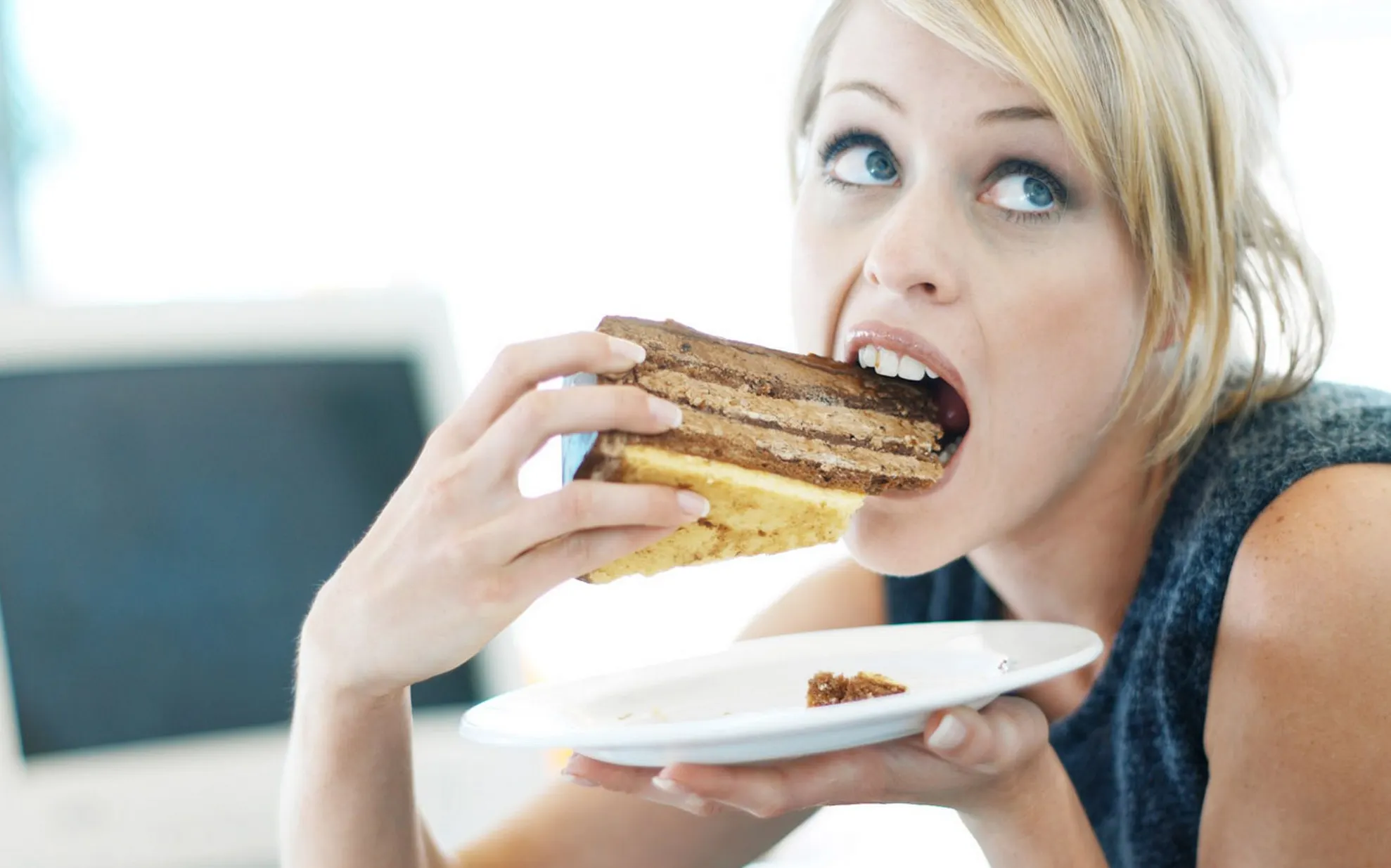 Descoperire uluitoare. Li se întâmplă tuturor tinerelor care adoptă acest regim alimentar