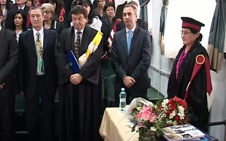 Ecaterina Andronescu, PREMIATĂ de o universitate cotată cu ZERO STELE în topul integrităţii
