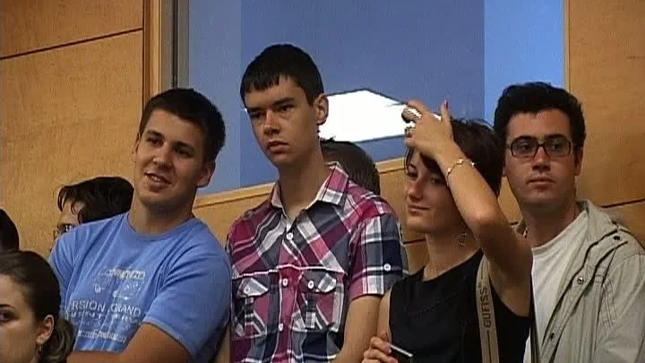 Studenţi români premiaţi la OLIMPIADA INTERNAŢIONALĂ DE MATEMATICĂ