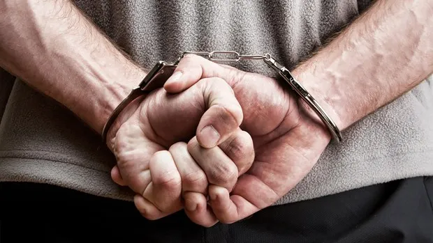 Doi israelieni suspectaţi de fraude cu medicamente de 20 de milioane de dolari, prinşi în Bucureşti
