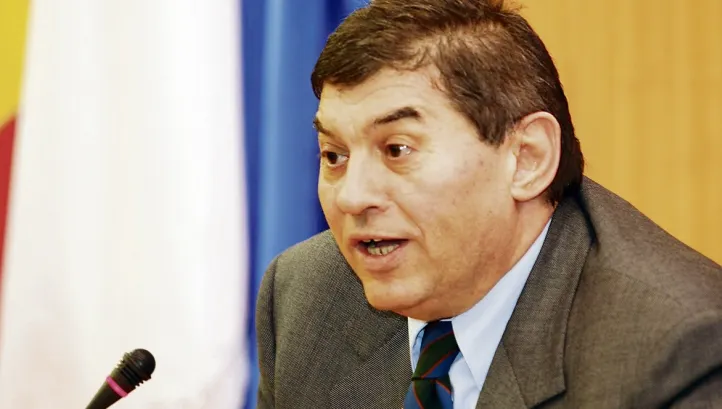 Mihail Vlasov, fostul şef al Camerei de Comerţ, TRIMIS în JUDECATĂ. Prins în flagrant luând MITĂ
