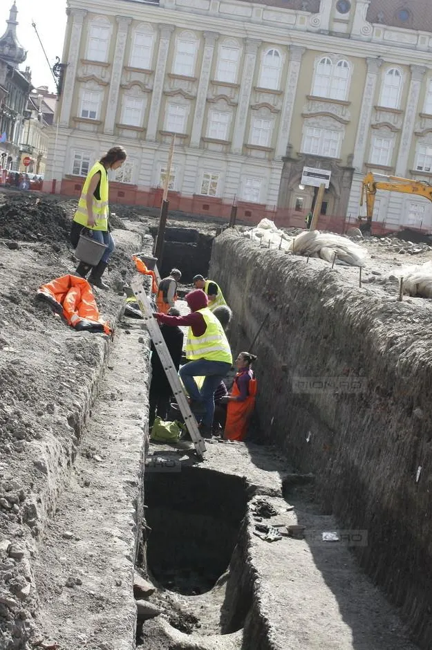 DESCOPERIRE ARHEOLOGICĂ EXCEPŢIONALĂ în centrul oraşului Timişoara