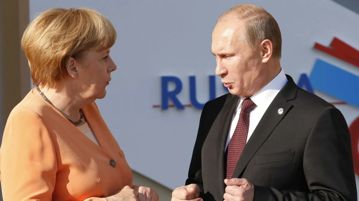 Angela Merkel şi Vladimir Putin au discutat despre criza din Ucraina