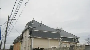 INCREDIBIL! Ce şi-a montat un locuitor din Timişoara pe casă