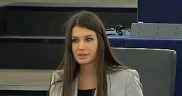 Cum arată Elena Băsescu la şapte luni după ce a născut