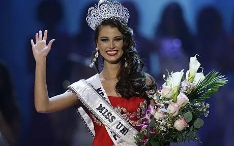 Fotografii ŞOCANTE cu MISS UNVERS. Luptă împotriva VIOLENŢEI din Venezuela
