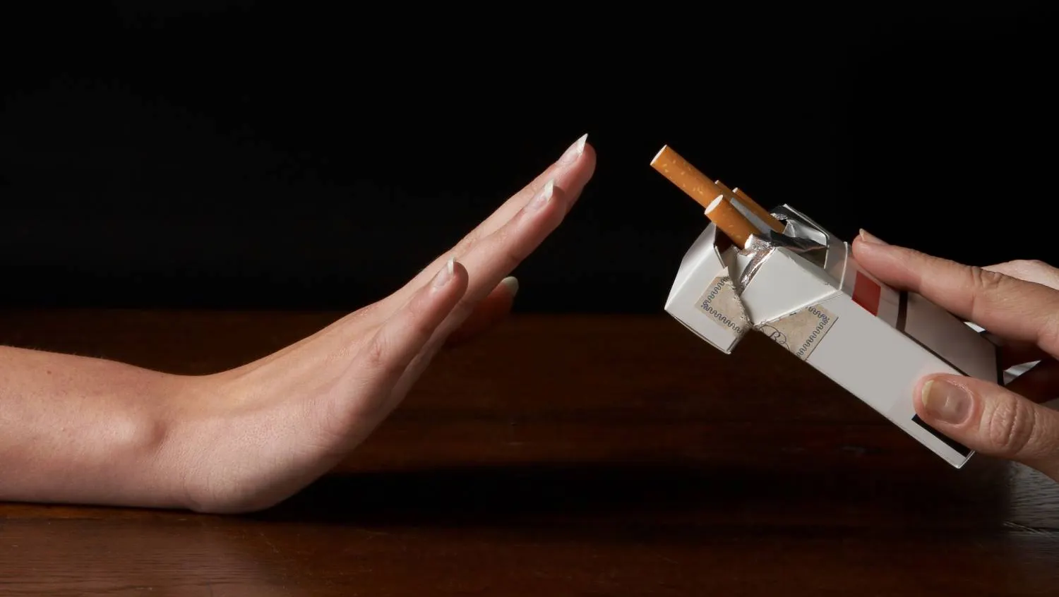 Proiect controversat: Persoanele născute după anul 2000 nu vor avea voie să fumeze NICIODATĂ