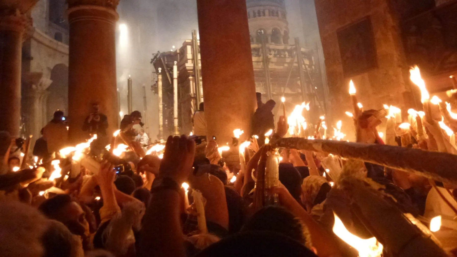 PAȘTE 2014. De ce e bine să te înnoiești de PAȘTE? Obiceiuri și tradiții de PAȘTE 