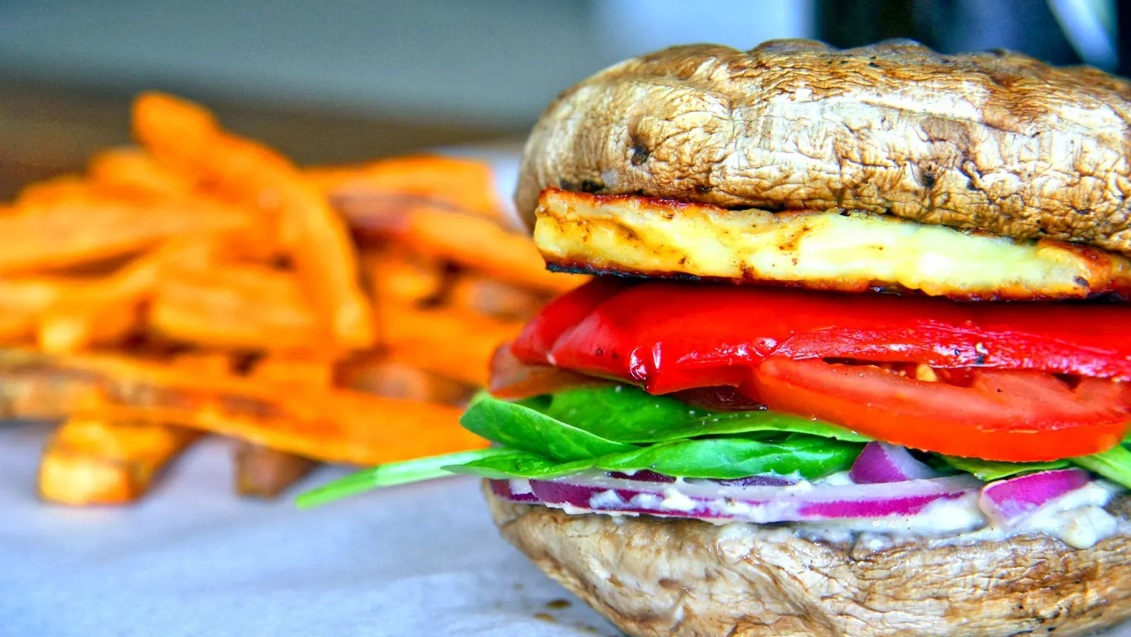 BURGER-ul MINUNE care luptă împotriva CANCERULUI. Reţeta dezvăluită de specialişti