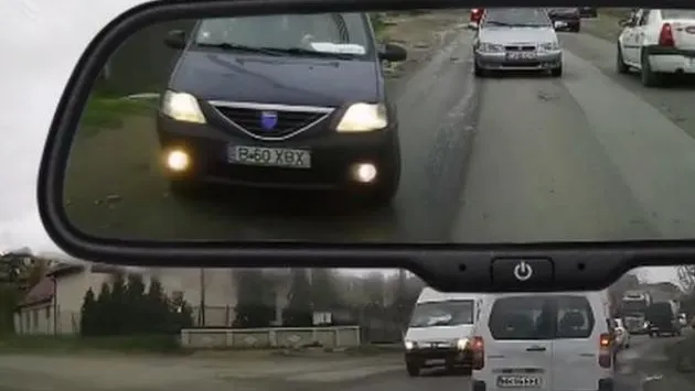 "Mă pun cu cretinii!". Şoferul care le-a dat o lecţie celor care fac depăşiri "pe dreapta"
