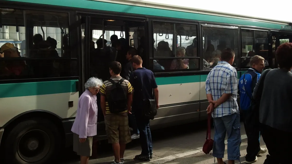 Mama unui copil de un an a trăit clipe de groază într-un autobuz din Cluj