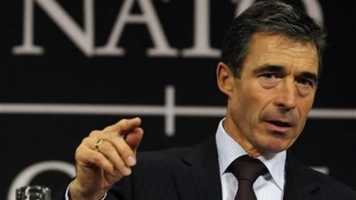 Rasmussen: Rusia duce un război propagandistic în Ucraina. Se comportă ca un adversar al NATO 