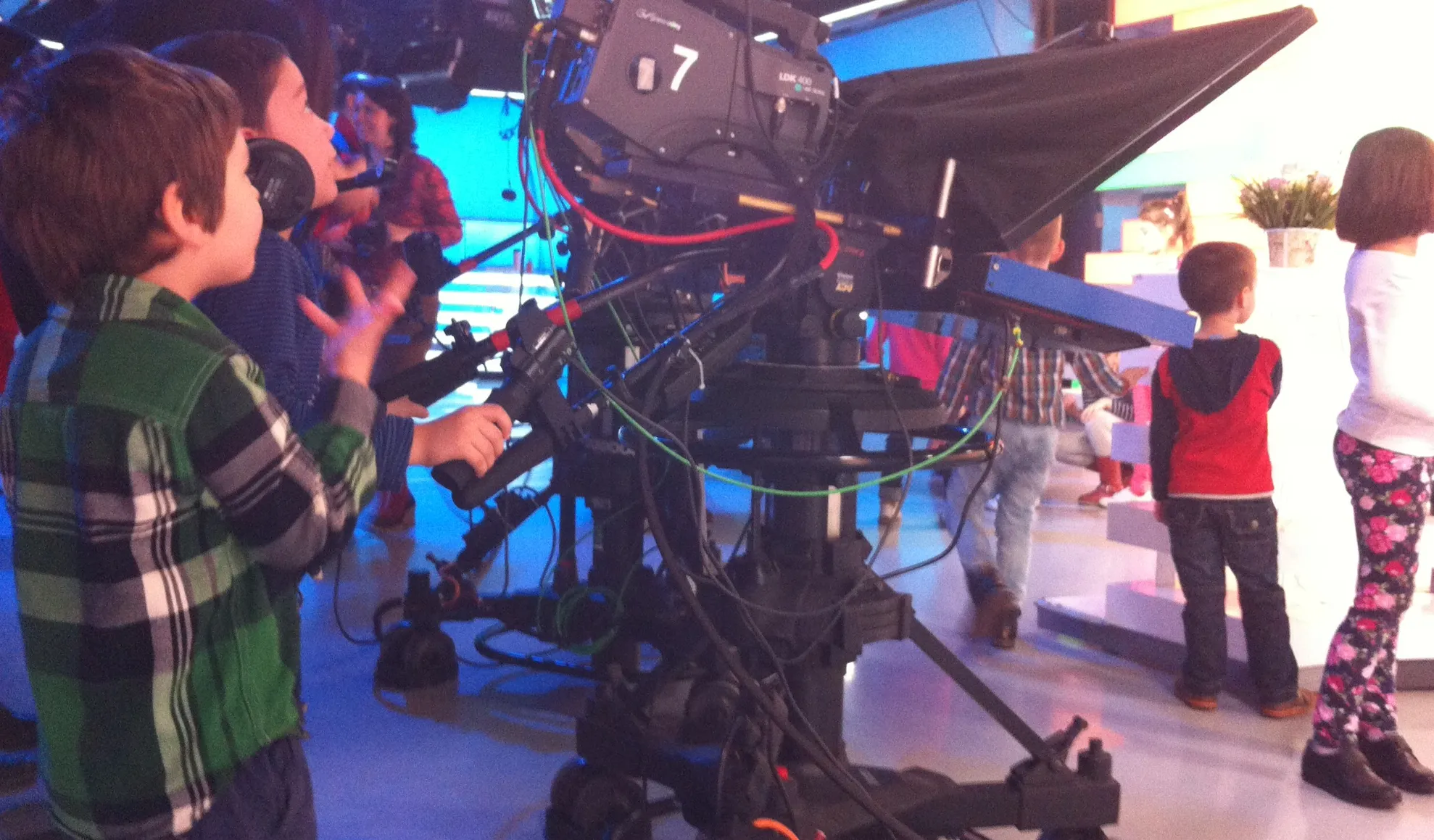Fluturași de aprilie invadează studiourile Realitatea TV